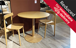 Ercol Siena Breakfast Table & 2 Chairs detail page